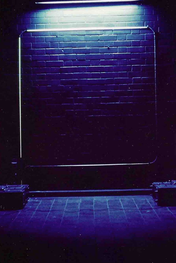 Installation art by Giles Denmark Mitchell, 1973 — reel-to-reel tape recorders, fluorescent light and liquid, pulsating sound, Trent Polytechnic, Nottingham